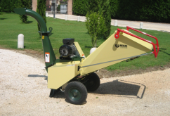 NEGRI BIO - Elektrický dvounožový štěpkovač R225EHP10 NEGRI BIO - Elektrický dvounožový štěpkovač R225EHP10
