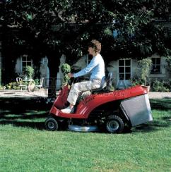Travní traktor Honda HF 1211 K2 HE Travní traktor Honda HF 1211 K2 HE