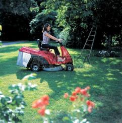Travní traktor Honda HF 1211 K2 HE Travní traktor Honda HF 1211 K2 HE